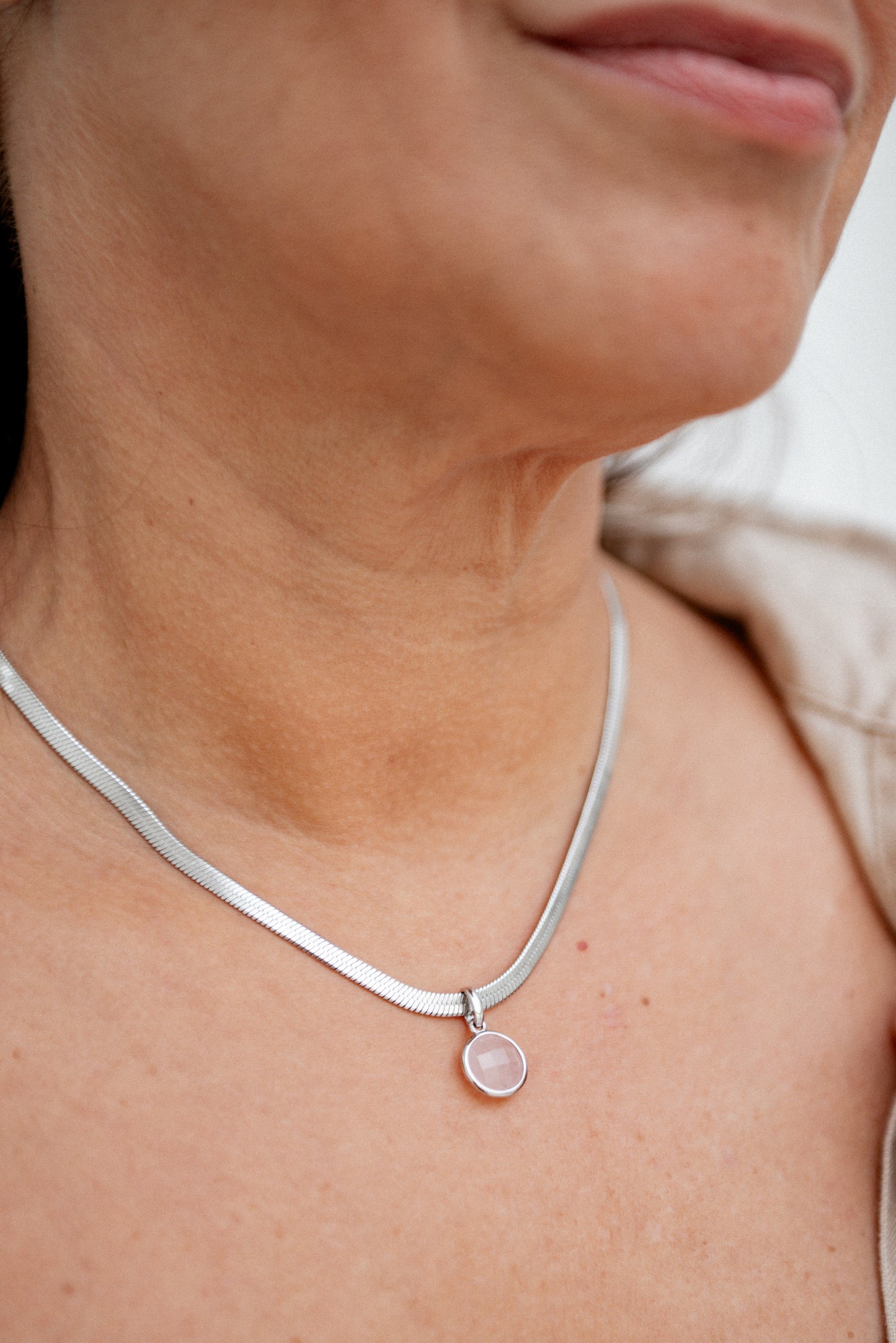 5 edelstenen + 1 ketting