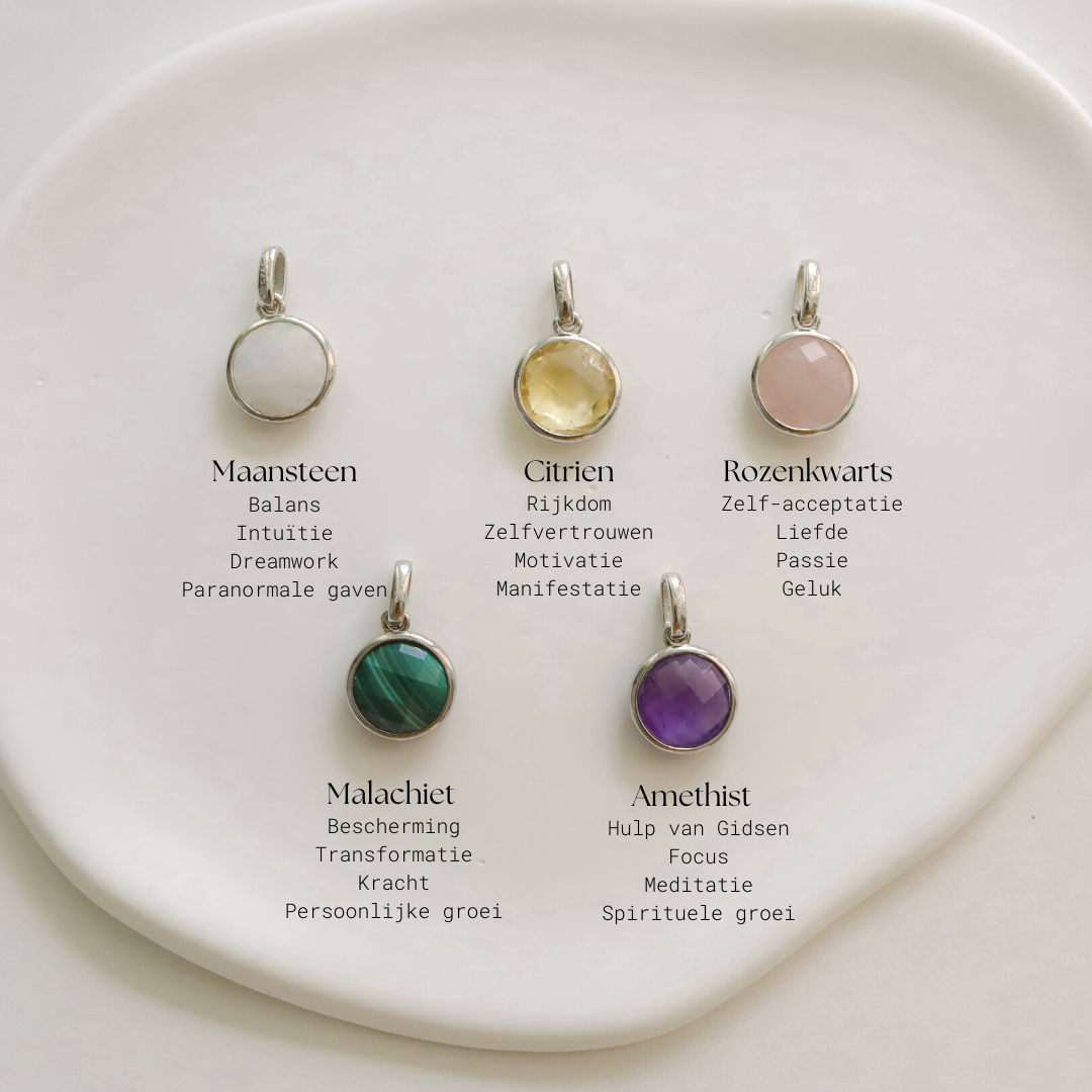 5 edelstenen + 1 ketting